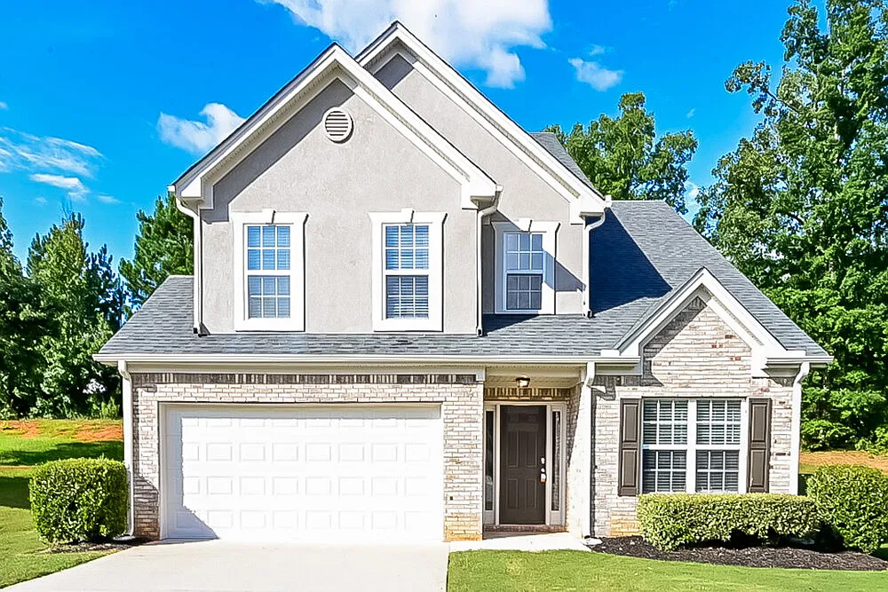 4 bed, 2.5 bath, 2110 sqft, $3,280 — Photo 1