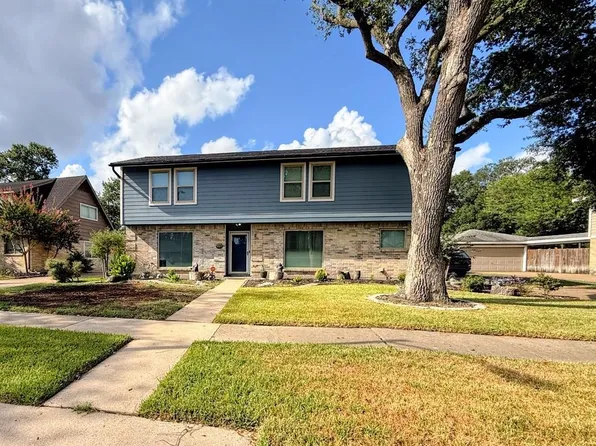 8119 Silent Cedars Dr, Houston, TX 77095