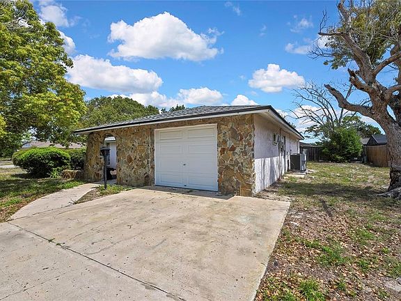 3rd image of 8738 Robilina Rd
