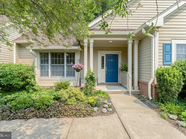 31 Hedge Row Rd, Princeton, NJ 08540