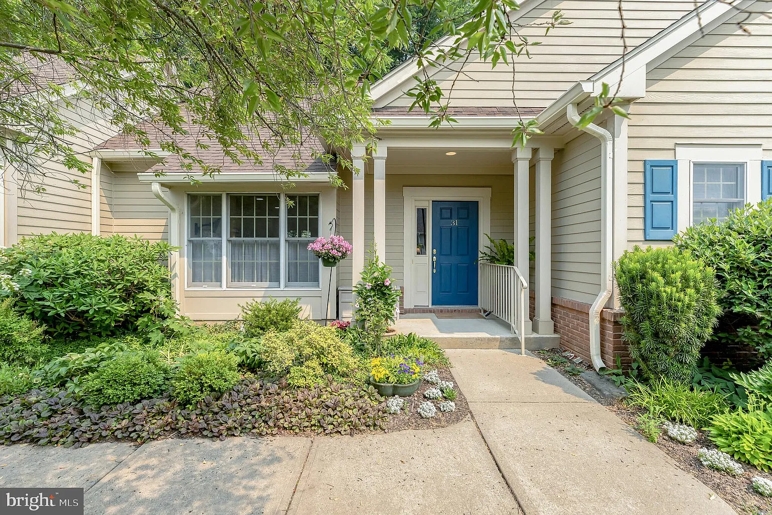 31 Hedge Row Rd photo 1