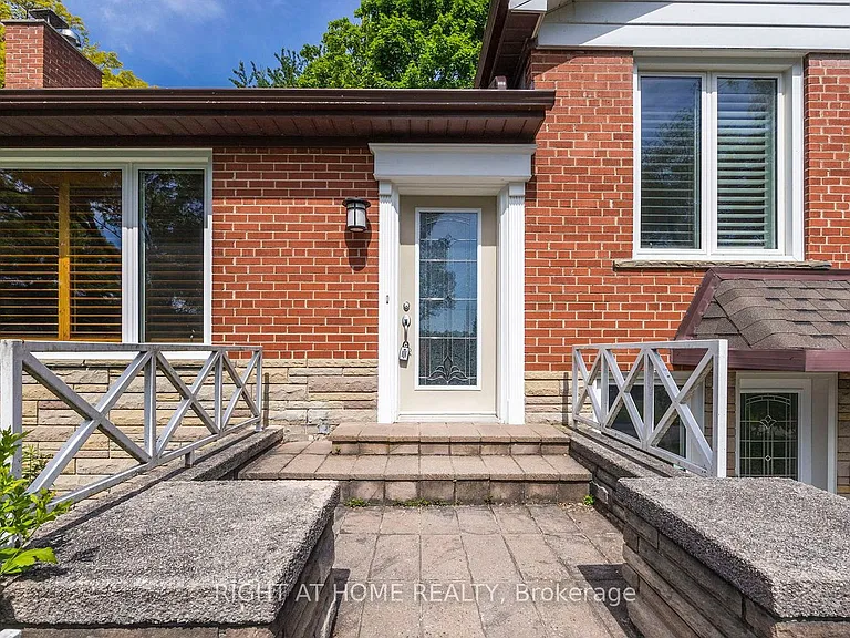 40 Catalina Dr — Photo 32