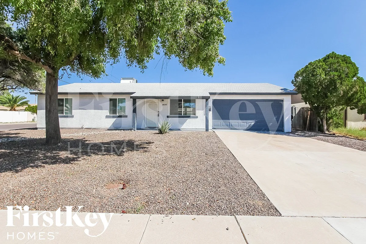 Photo 2 of 15 - 14049 N 37th Way - Phoenix, AZ Building Photo - 14049 N 37th Way
