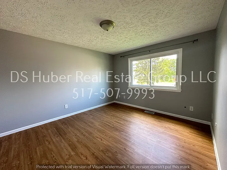 328 N Church St — Photo 9