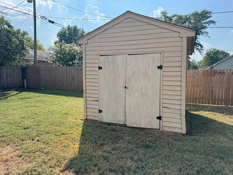 10101 Stephenson Ln — Photo 14