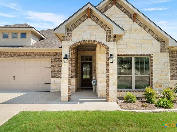 2nd image of 611 Raven Dr