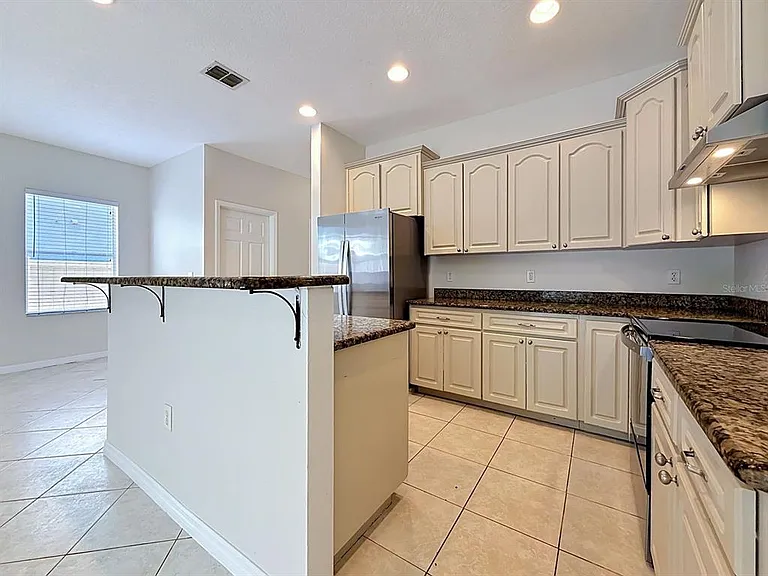 648 Norfolk St — Photo 22