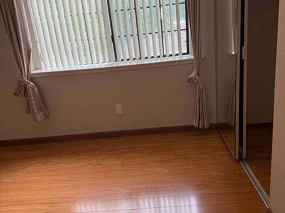 4th image of 6 Millington Ct
