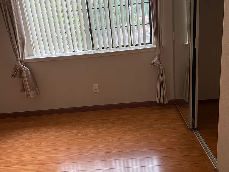 6 Millington Ct — Photo 8