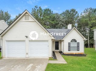 7911 Woodlake Dr, Riverdale, GA 30274