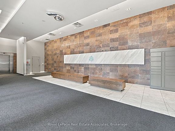 4th image of 20 Joe Shuster Way #416