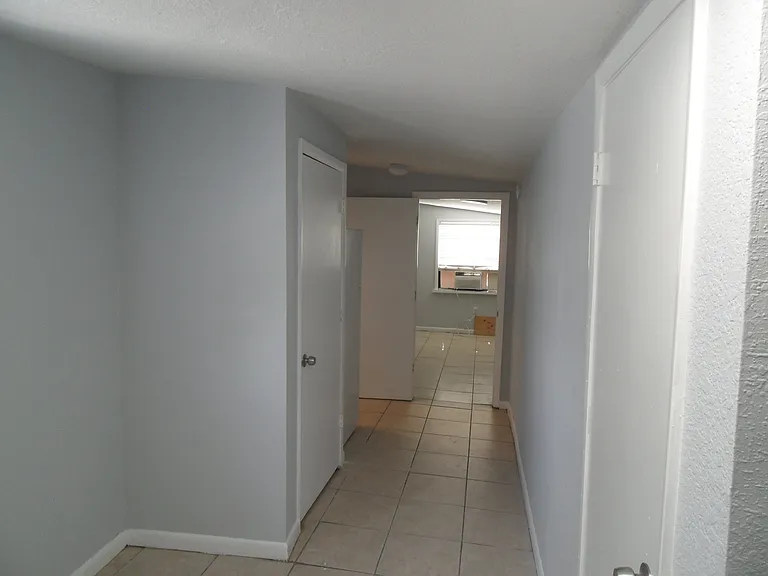 1600 Roosevelt Ave — Photo 18