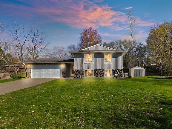3rd image of 1738 Palisade Cir