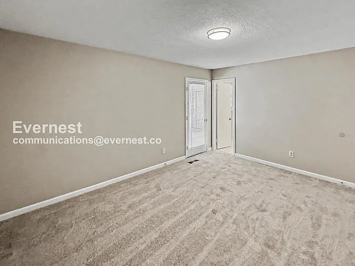617 Carson Crest Cir — Photo 14