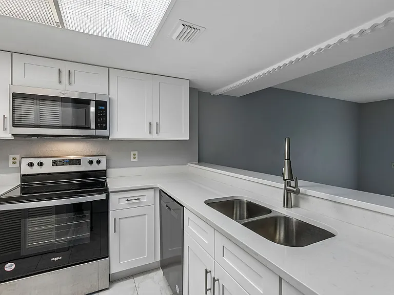 5810 Windhover Dr — Photo 8