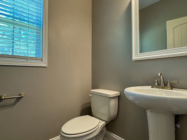 7550 Hillside Ave — Photo 13