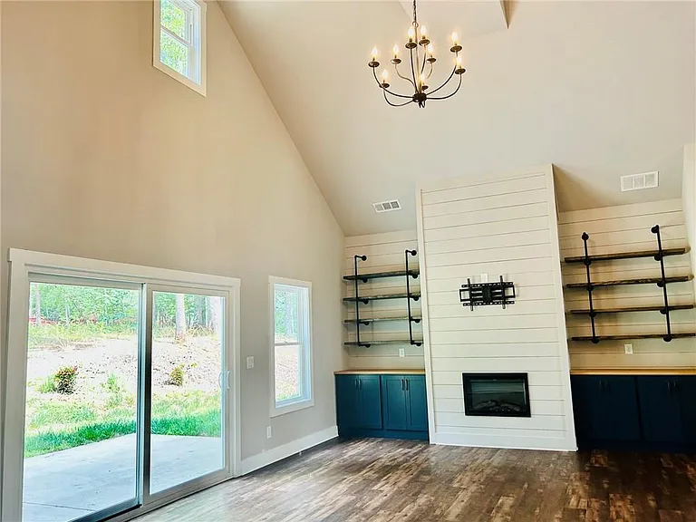 5785 Adrian Ln — Photo 3
