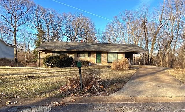 1st image of 35 Branford Dr