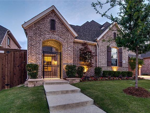 2nd image of 1612 Thoroughbred Ln