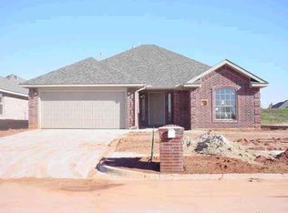 400 S Castleridge, Mustang, OK 73064