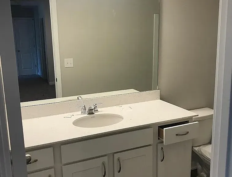 854 NE Phlox Ave — Photo 3