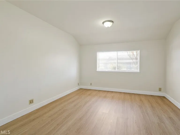 8801 Monterey Cir — Photo 14
