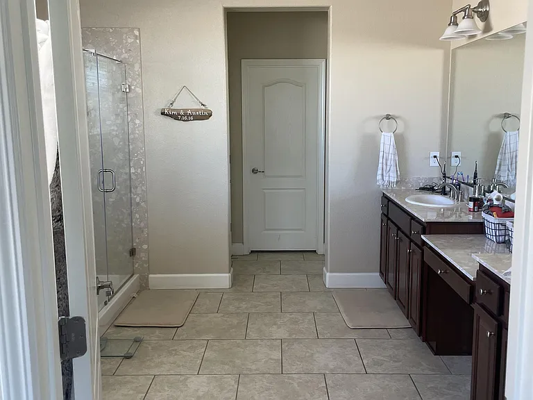 10510 Rollins Dr — Photo 24