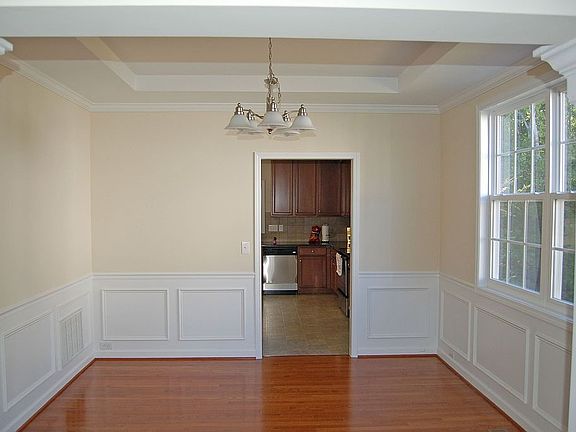 4th image of 2832 Carriage Meadows Dr