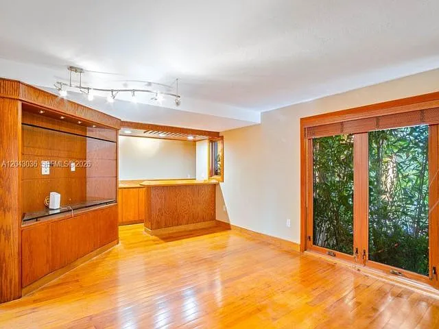 6960 Mira Flores Ave — Photo 12