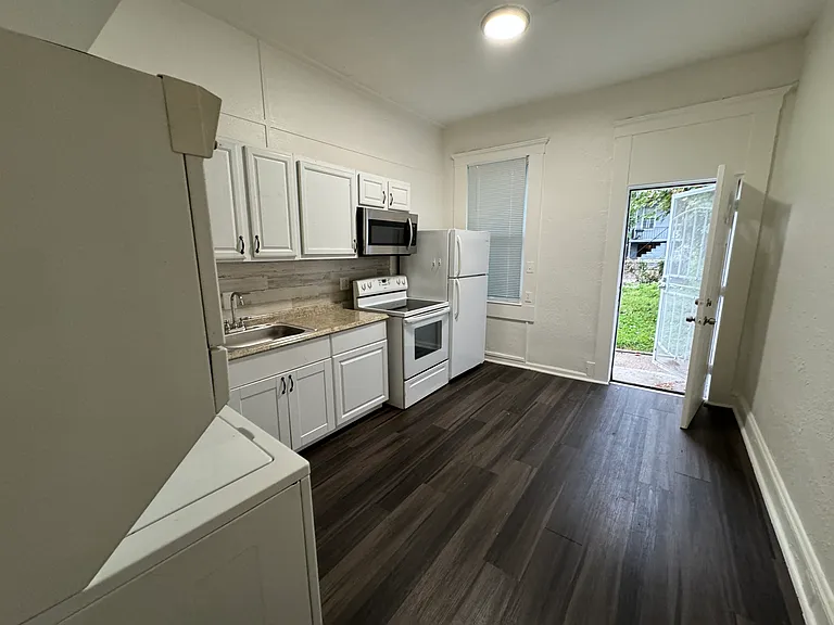 1816 N Bentalou St — Photo 10