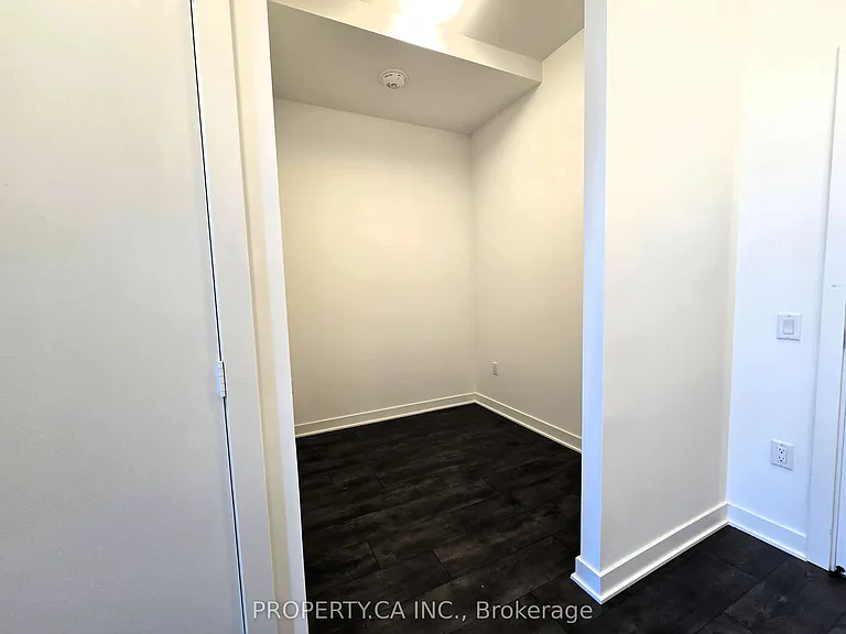 1185 Dupont St #316 — Photo 9