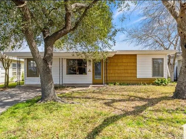 4349 Amherst Dr, Corpus Christi, TX 78412