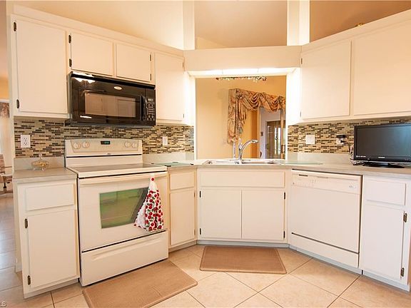 5th image of 3650 Sabal Springs Blvd