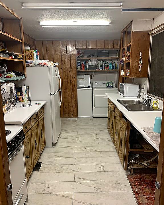 1st image of 348 Lark Ln