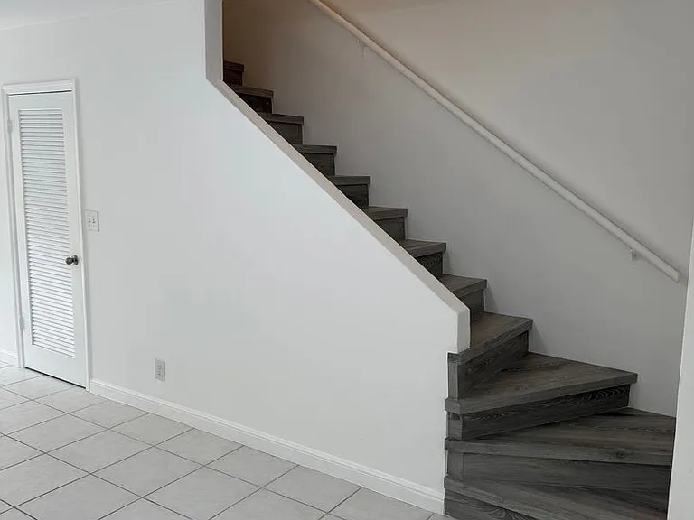 Vista Townhomes — Photo 5
