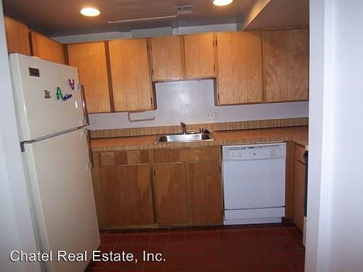 2nd image of 3322 N St NW