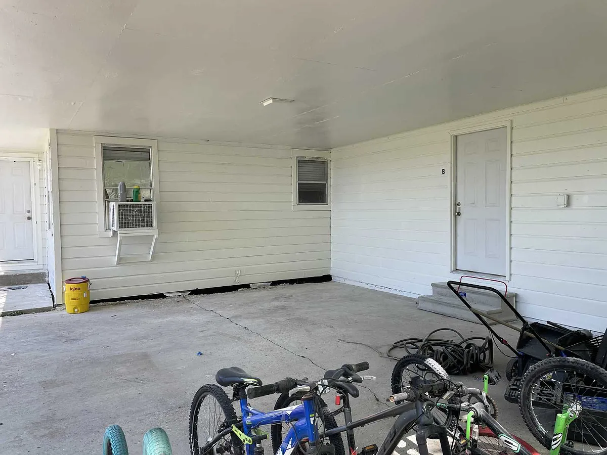 Building Photo - 172 Red Town Rd #B
