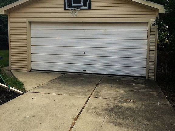 5th image of 39211 Cambridge St
