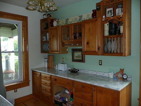 Plenty of cabinets in Kitchen