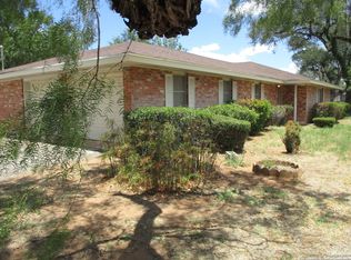 1107 E Brazos St, Pearsall, TX 78061