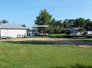 140 Floridian Club Rd, Welaka, FL 32193