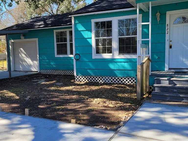 822 Retama St — Photo 5