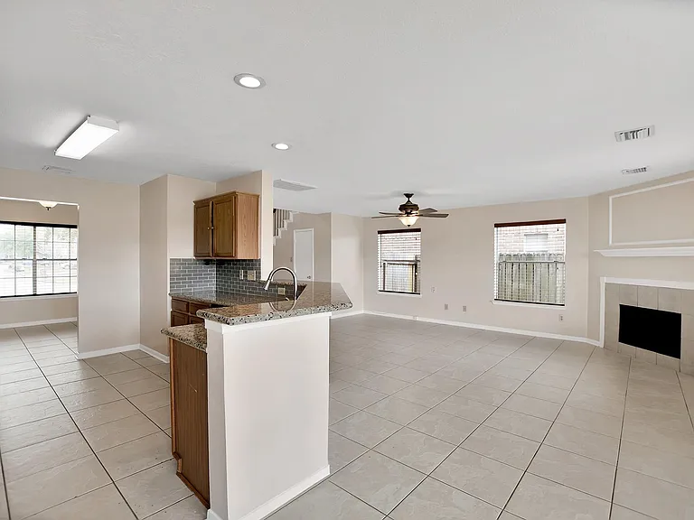 2939 Sailors Moon Dr — Photo 15