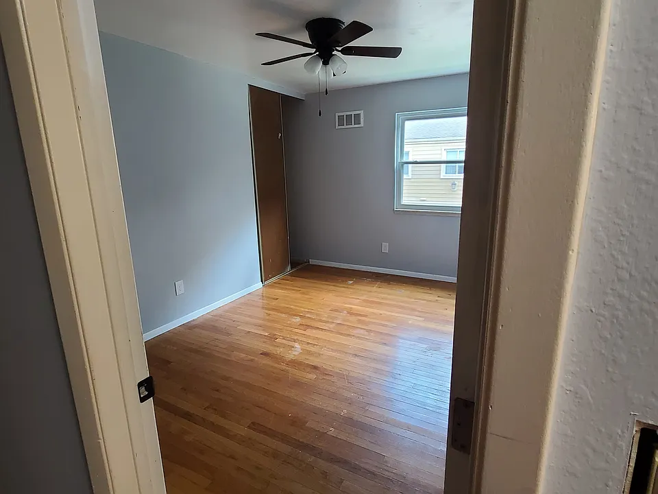 255 N Michigan St #114