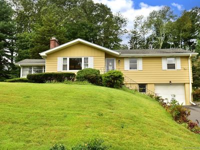 55 Hillside Manor Avenue, Vernon, CT, 06066