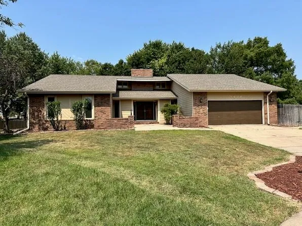 1479 N Valleyview Ct, Wichita, KS 67212