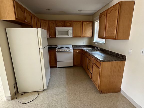 3rd image of 411 Baynes St #B