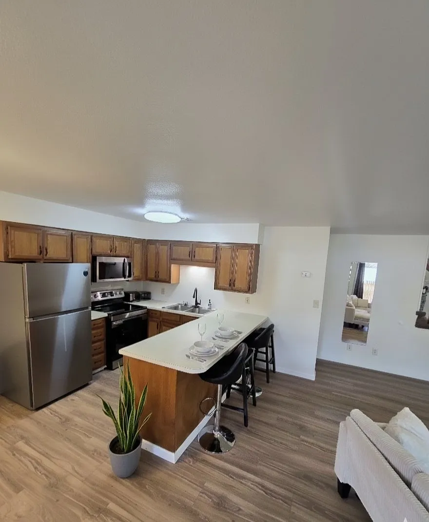2 bed, 1200 sqft, $1,295 — Photo 3