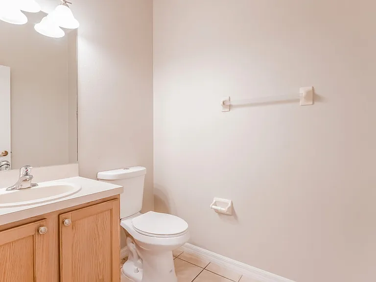 233 Bluff Pass Dr — Photo 16