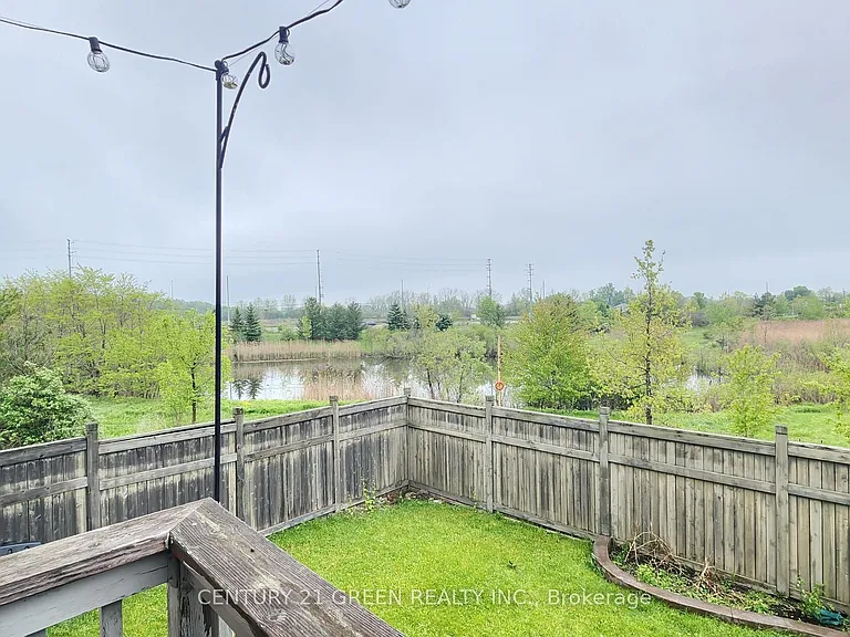 12 Royal West Dr — Photo 40